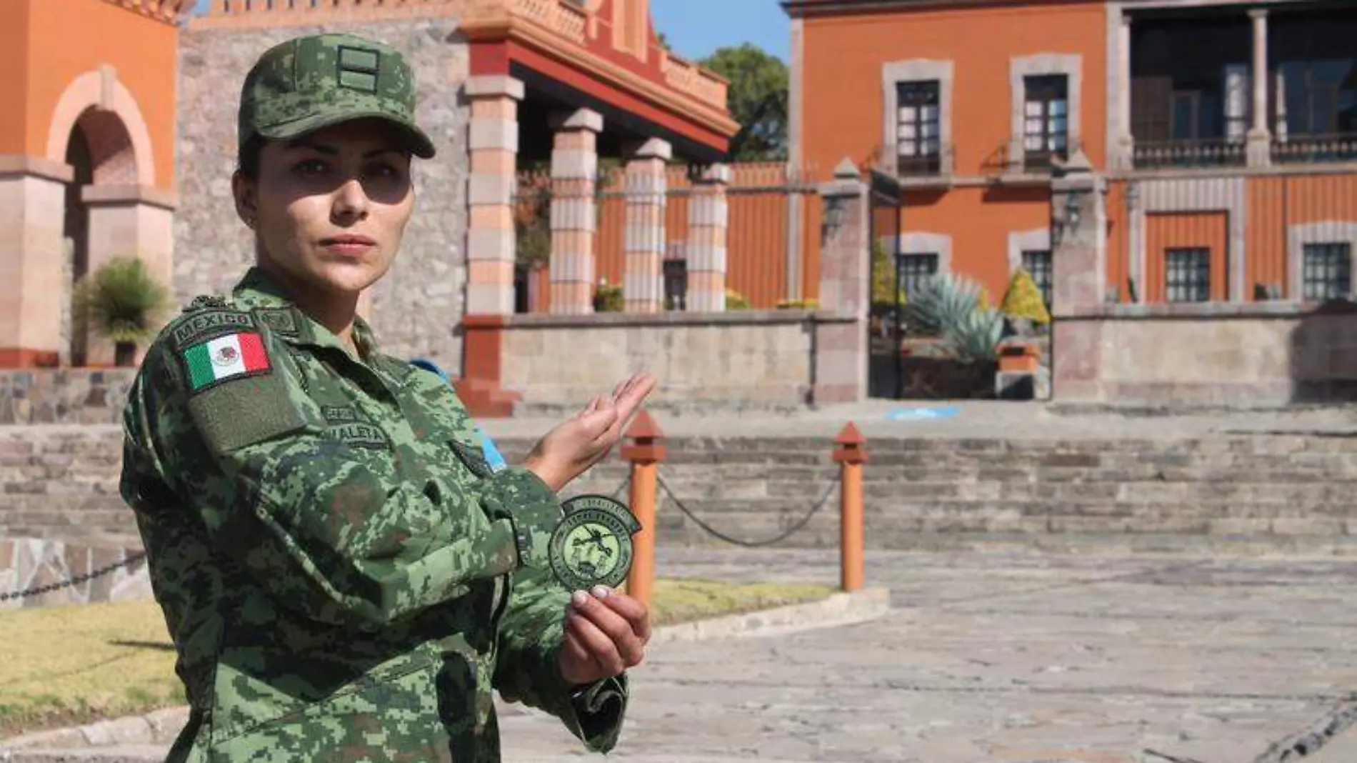 soldado mujer